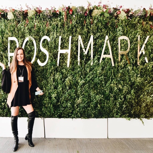 Deals From The Desert - Picture 3 of 4